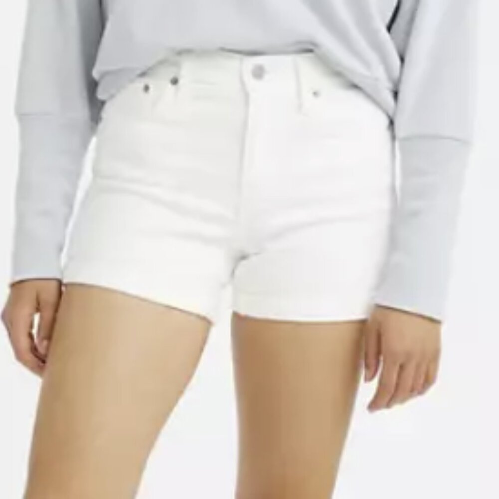 Levi's Women's Mid Rise Mid Length Slim Hip Denim Short Size 34 Chalk White NWT